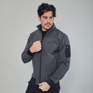 Giubbino in Softshell a 3 Strati Impermeabile e Traspirante